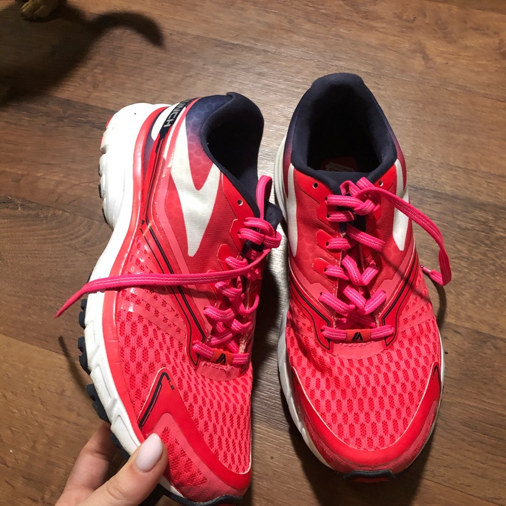 Women sport shoes